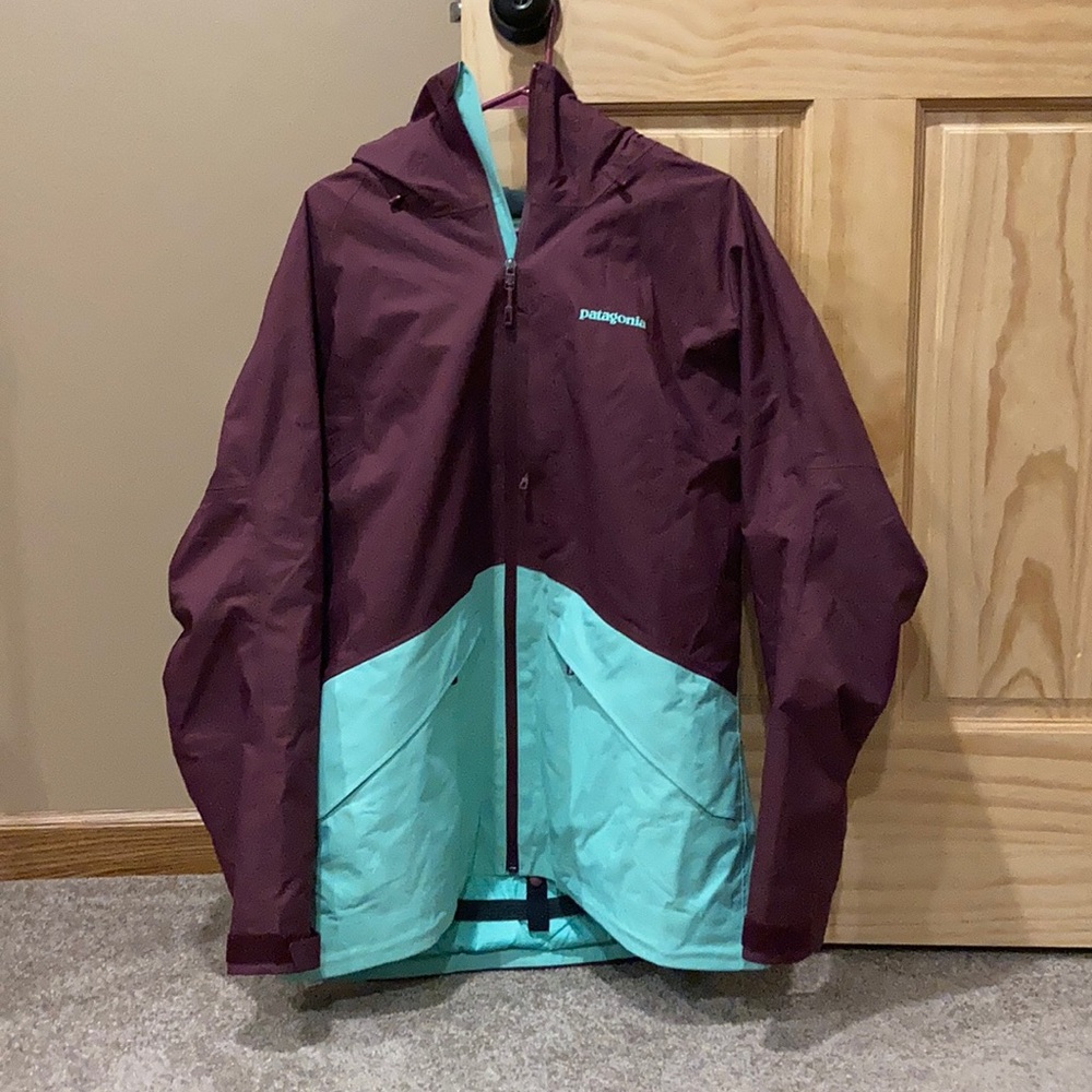 Patagonia women’s insulated snowbelle jacket